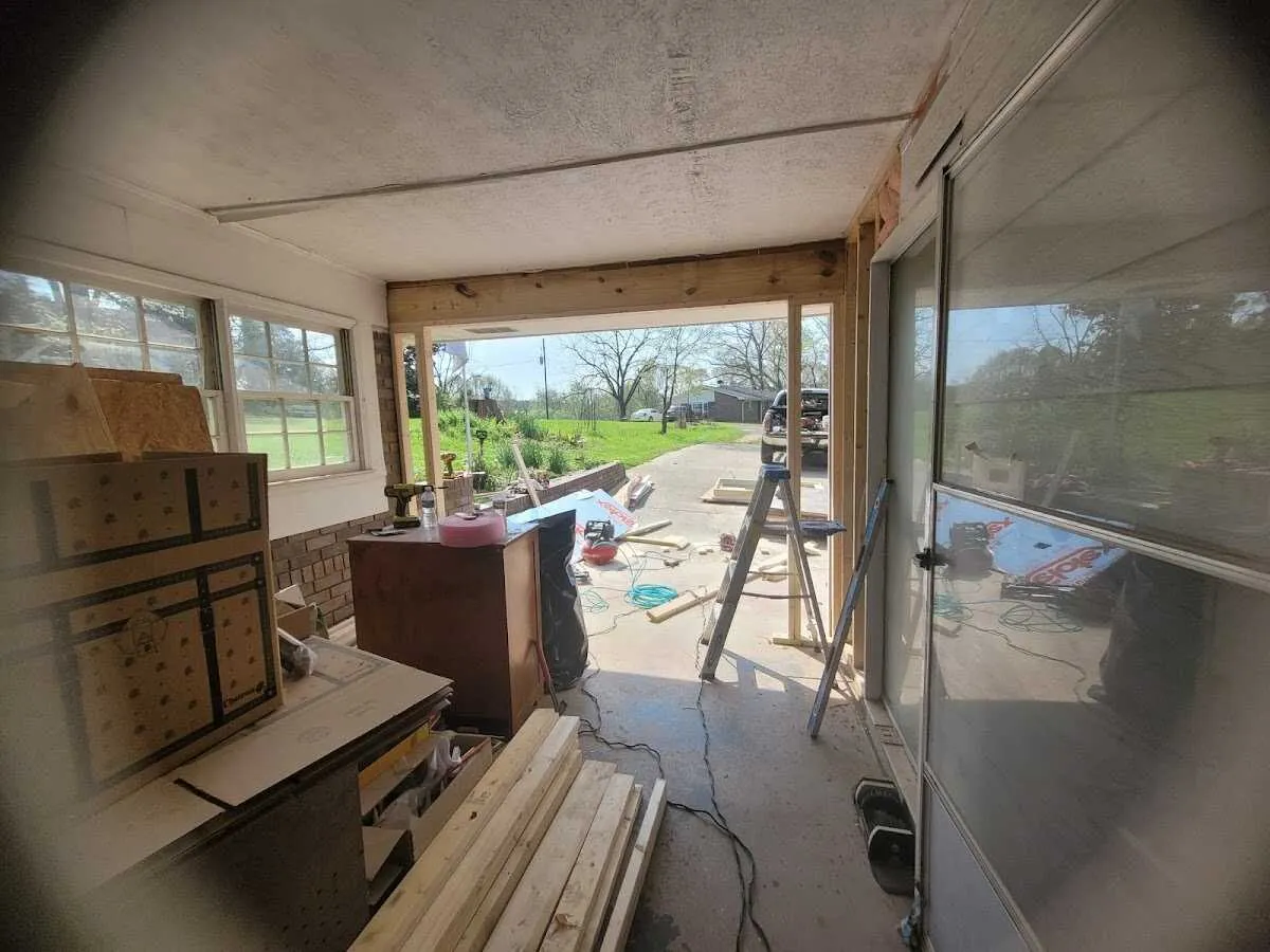 Air movers and dehumidifier for Water Mitigation Services in Lenexa